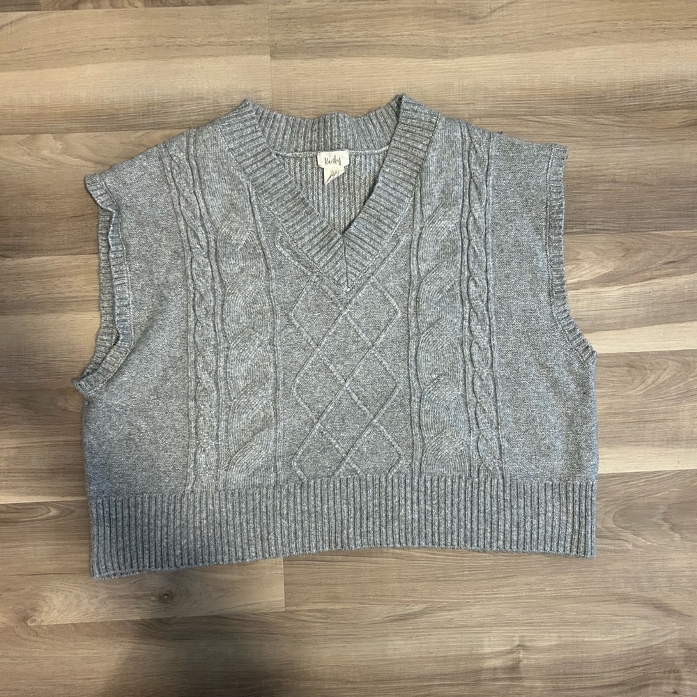 Wild Fable Gray V-Neck Sweater Vest